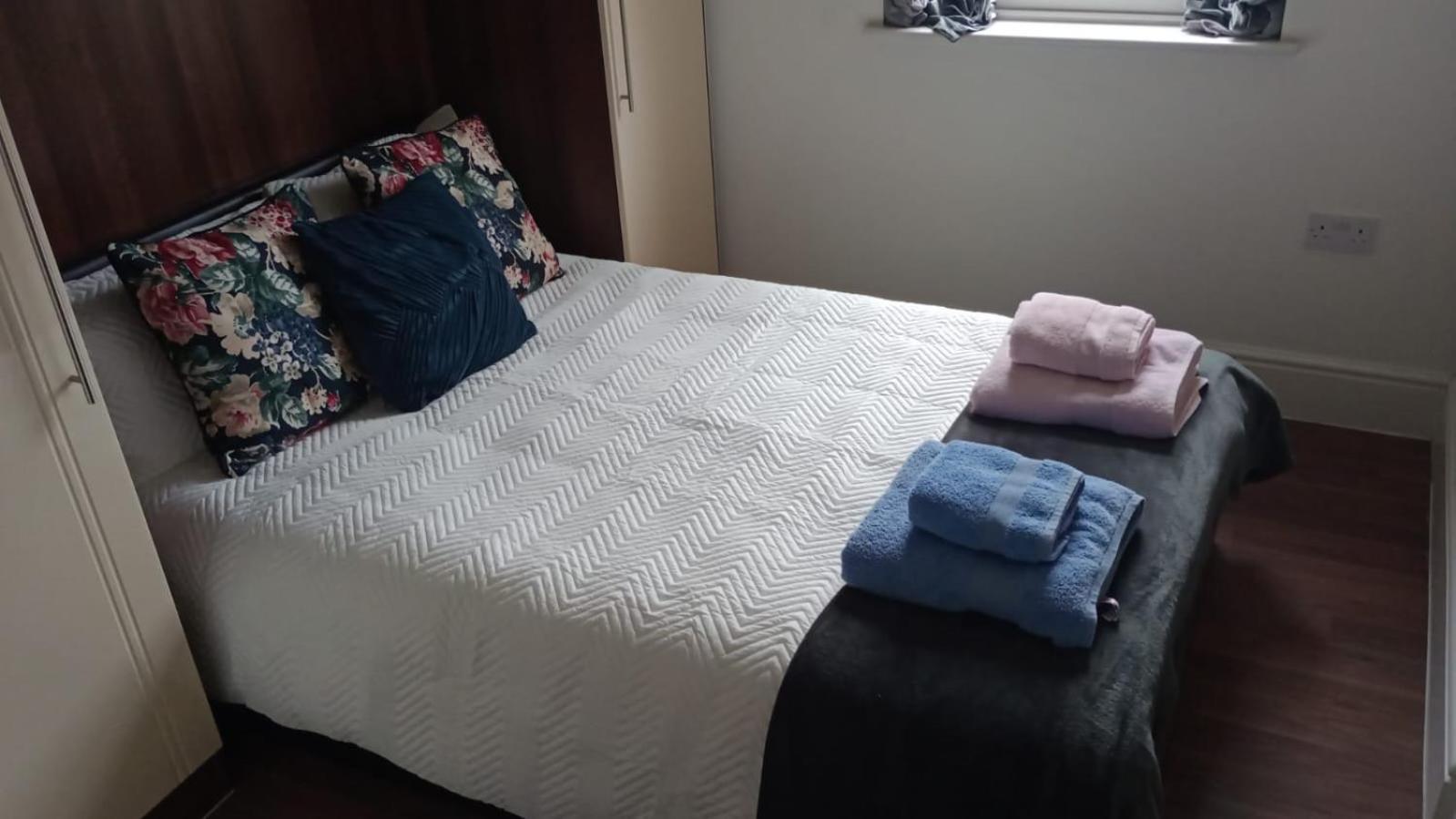 Notting Hill Next Door Bedroom In The Share Flat London Kültér fotó